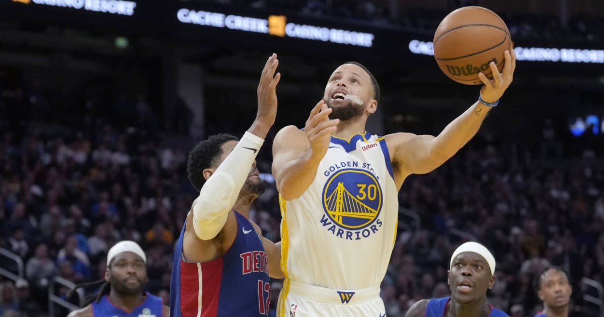 Stephen Curry será asistente en NCAA