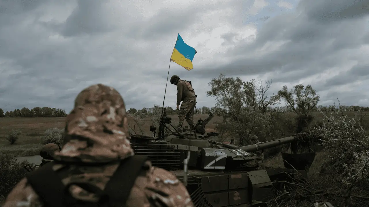 Ucrania cede a tregua de 30 días con Rusia; EU reanuda ayuda militar