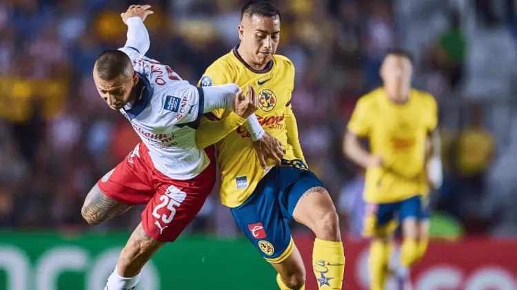 Las Chivas no generaron peligro ante el arco de las Águilas. (ESPECIAL/EXPRESO)