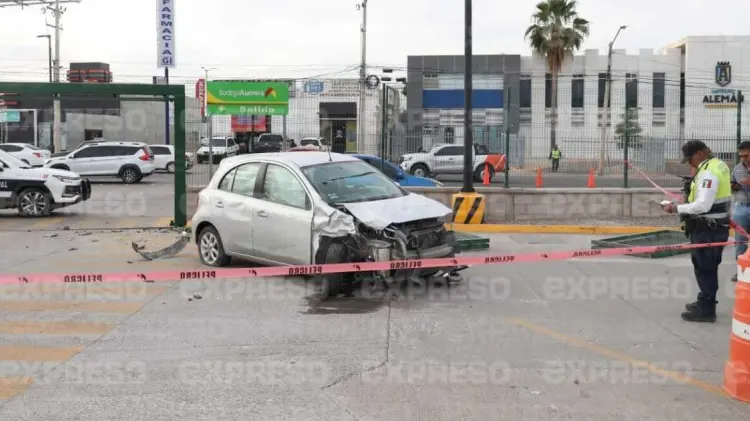 Se presume que la conductora viajaba a exceso de velocidad. (Foto: Ramón Munguía/EXPRESO)