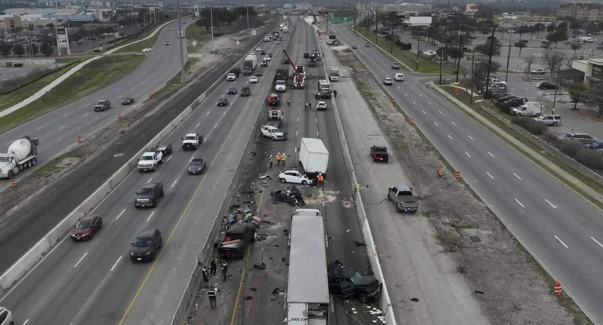 Trágico accidente en Austin deja cinco muertos