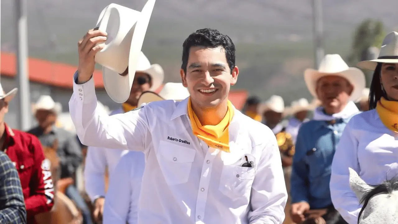Asaltan al secretario de Economía y Turismo de Sonora en carretera de Sinaloa