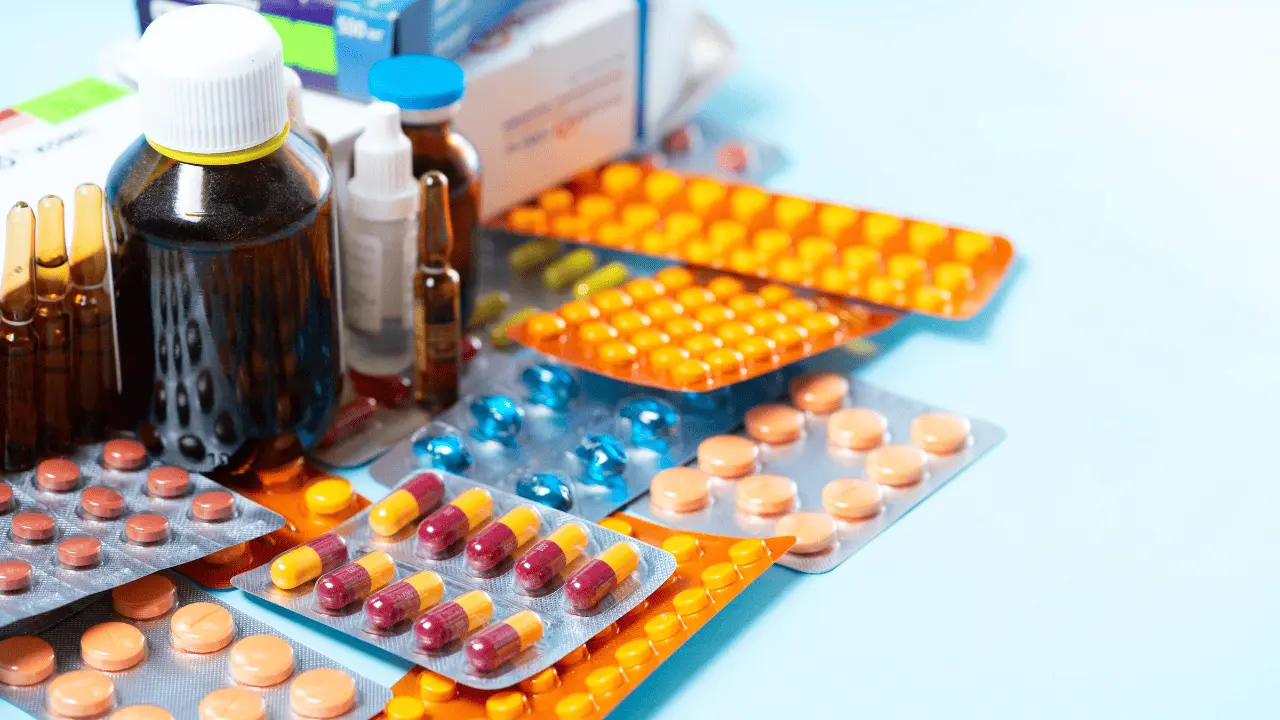 Detectan indicios de corrupción en compra de medicinas con 13 mil mdp