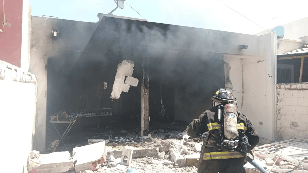 Madre y su hijo de 2 años mueren tras explosión en su vivienda