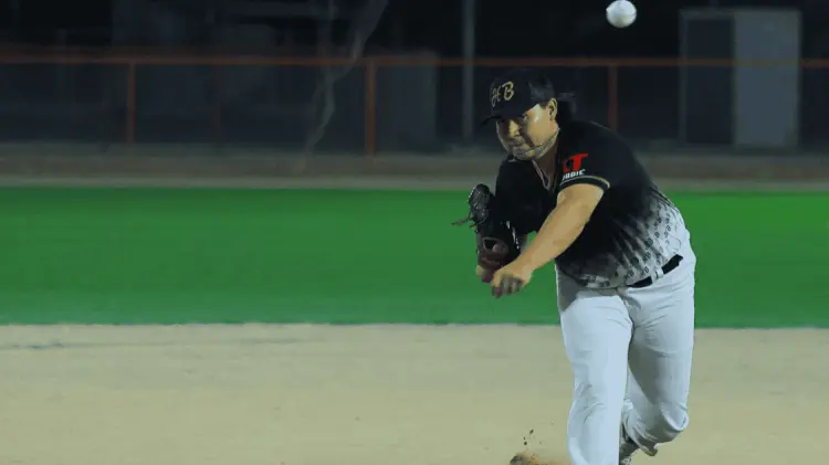 Los pitcheos de Alexis García fueron clave para la victoria de su equipo. (CRISTIAN RUIZ/EXPRESO)