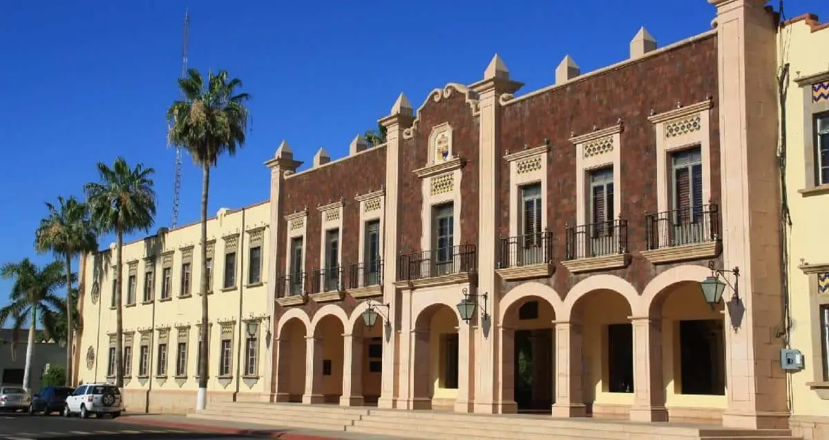 Staus exige mejoras salariales y de prestaciones a la Unison