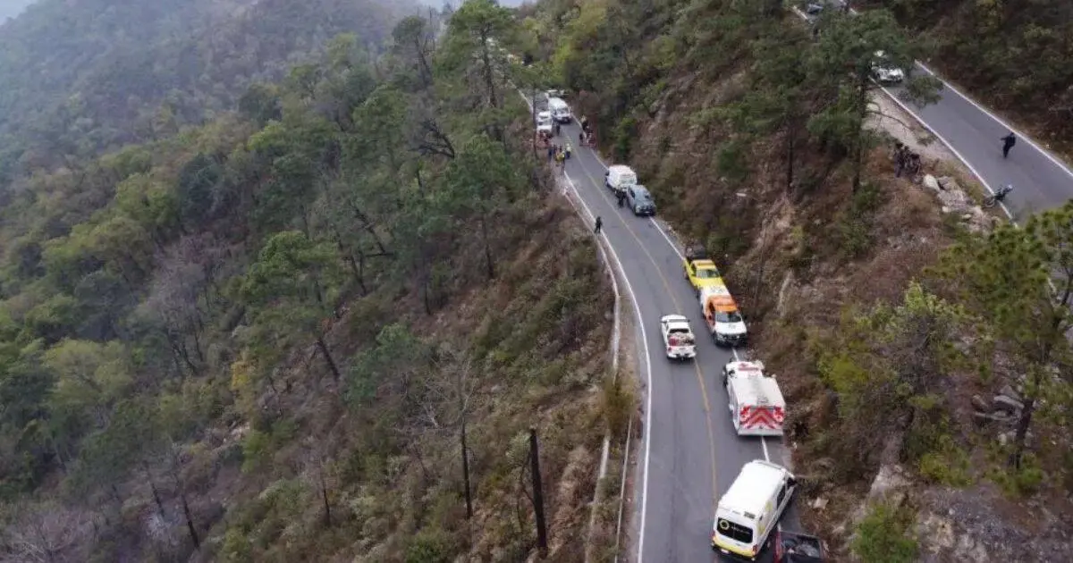 Trágico accidente en carretera de Nuevo León deja 12 personas muertas