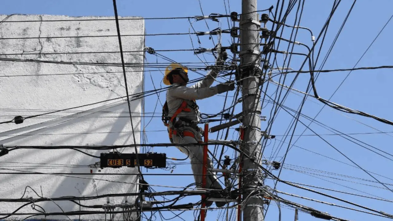 Restablecen suministro eléctrico en la península de Yucatán