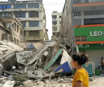 Suman 144 muertos tras violento terremoto en Myanmar