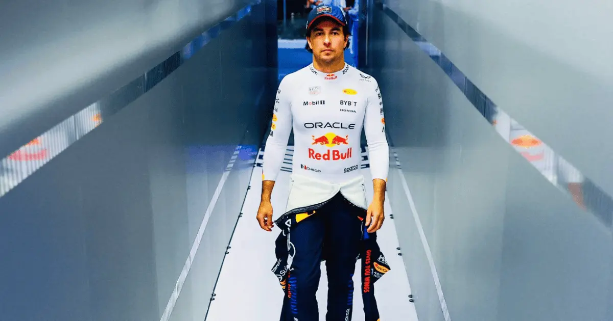 Checo Pérez decidirá su futuro en seis meses