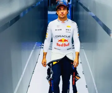 Checo Pérez decidirá su futuro en seis meses