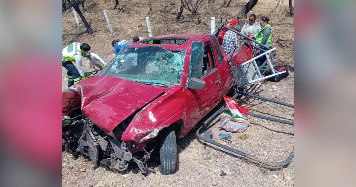 Accidente en tramo carretero Ímuris-Nogales deja un adulto mayor lesionado