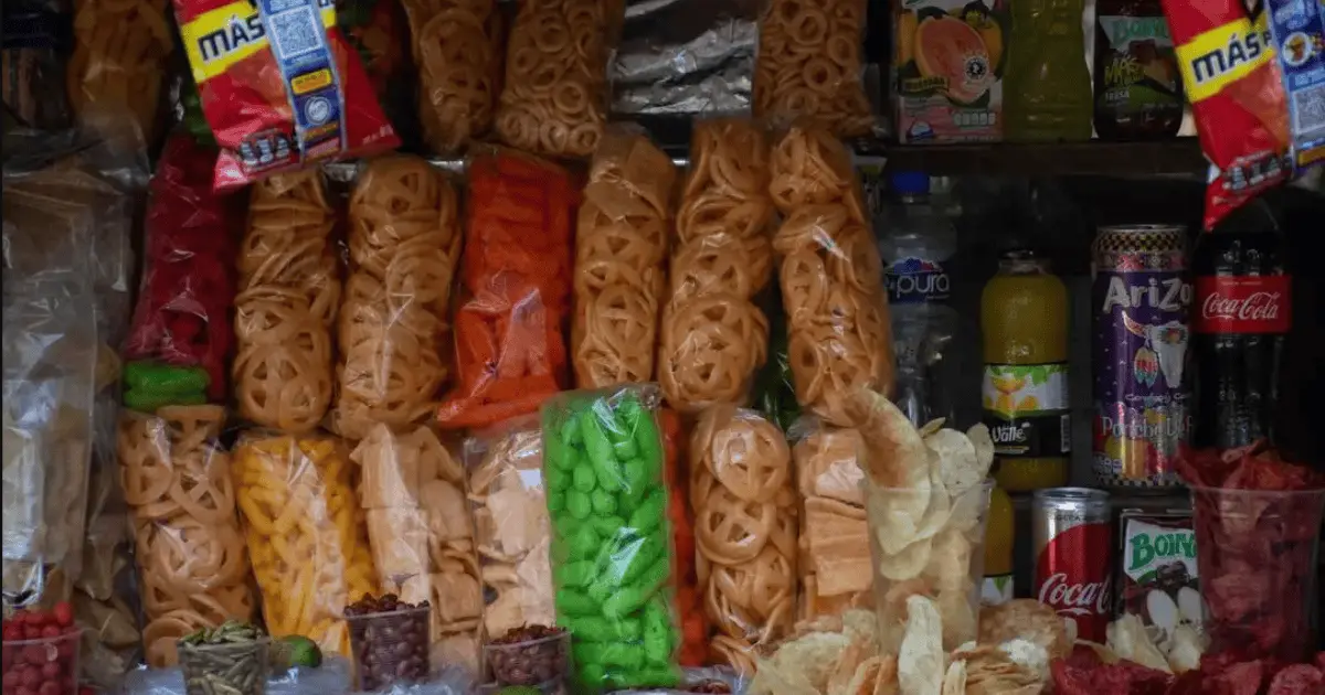 Padres aplauden prohibición de comida chatarra