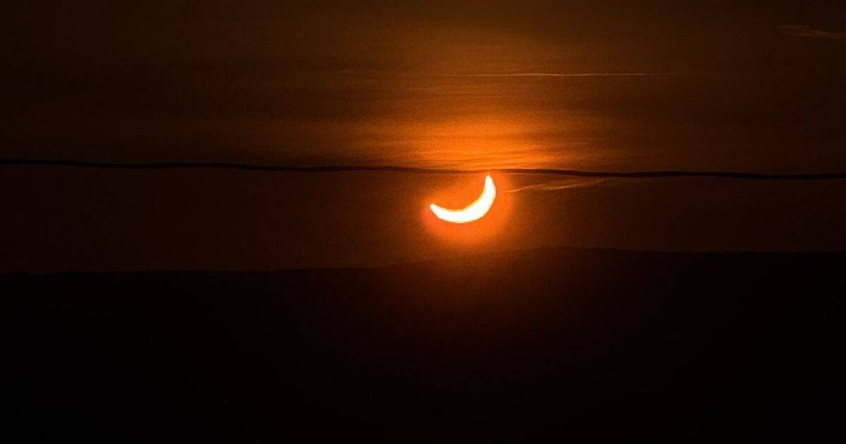 Así se vio el Eclipse Solar 2025; usuarios comparten imágenes en redes