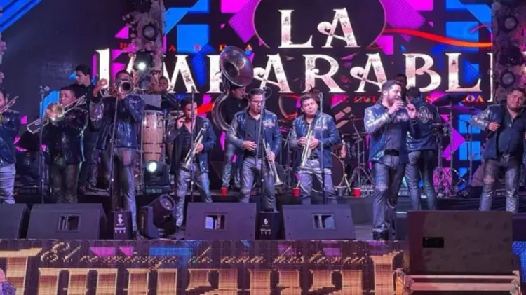 La banda regresaba de una presentación en Monterrey. (Foto: Instagram)