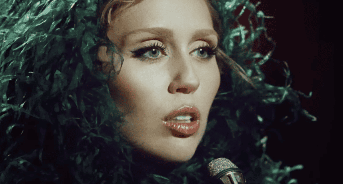 Miley Cyrus estrena los primeros sencillos de Something Beautiful