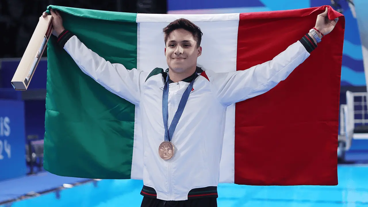 Osmar Olvera queda fuera de la final de trampolín en Copa del Mundo de Clavado