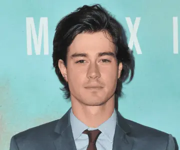 Actor de Narcos: México está en coma inducido tras contraer bacteria