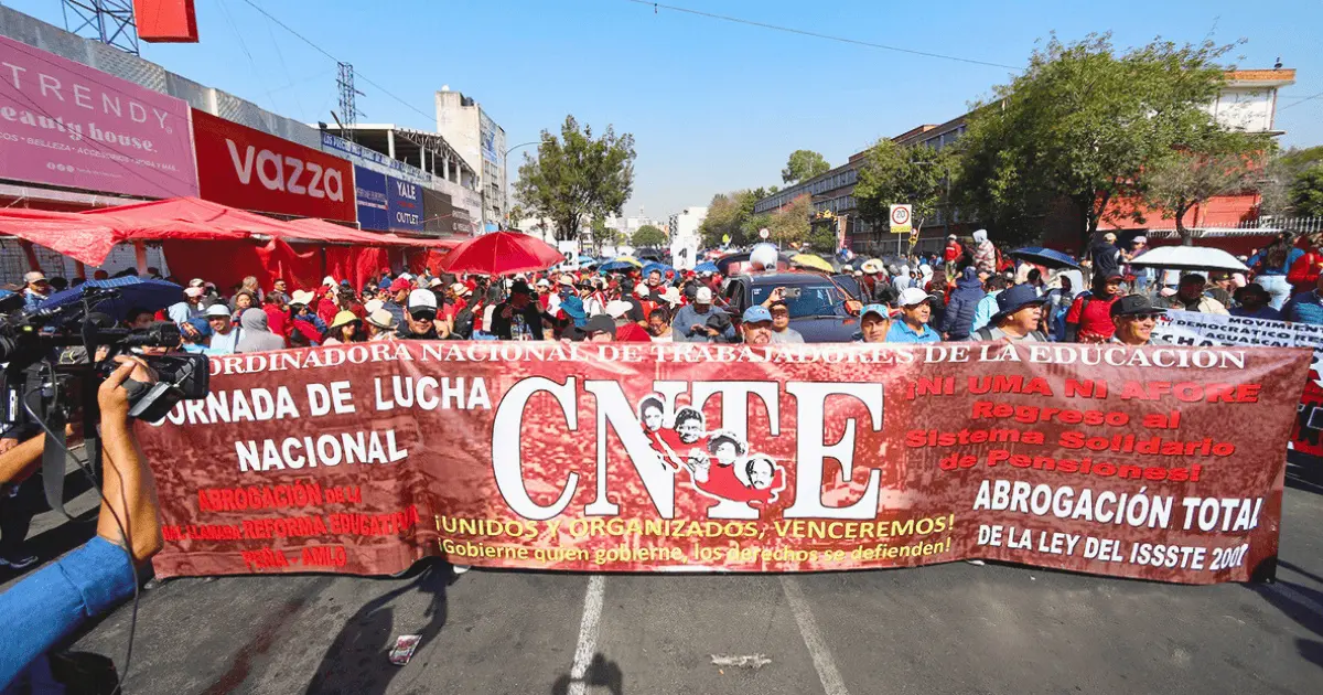 CNTE anuncia paro indefinido y plantón el Día del Maestro