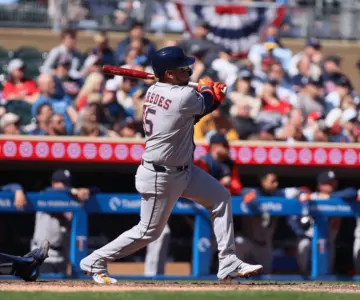 Isaac Paredes brilla a lo grande con el bat en victoria de los Astros