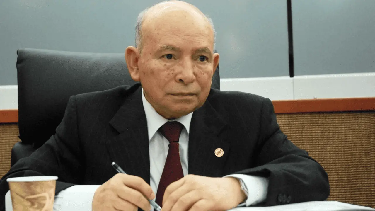 Reportan hospitalizado exgobernador Manuel Cavazos días después de polémica