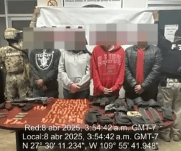 Detienen a cuatro personas y aseguran armas y droga durante cateo en Hornos