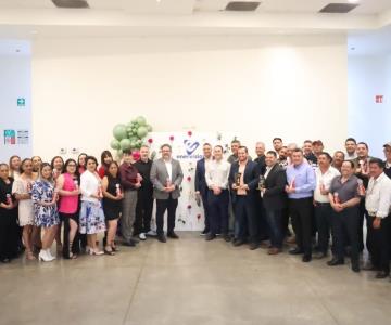 Reconocen a más de 30 empleados de Enervision por su antigüedad laboral