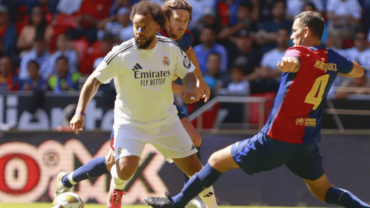 Real Madrid se lleva el Clásico de leyendas en Toluca tras empate 2-2