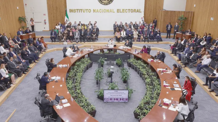 La decisión se tomará aún y cuando gane en urnas. (Foto: Especial/EXPRESO)
