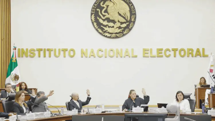 Consejeros electorales prevén un mayor número de observadores nacionales. (Foto: Reforma/EXPRESO)