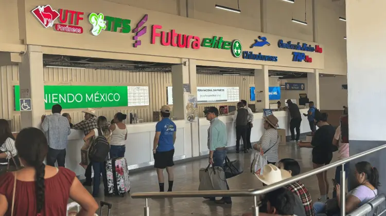 La cifra de viajeros incrementó más la mañana del jueves. (Foto: Cortesía/EXPRESO)