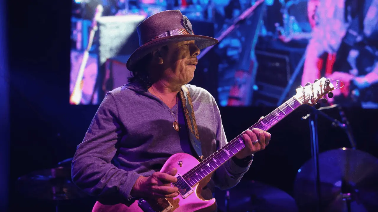 Revelan que Carlos Santana sufrió deshidratación