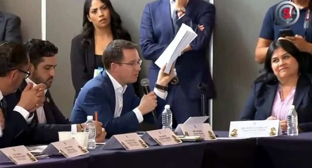 Oposición acusa censura y autoritarismo en debate por nueva ley telecom