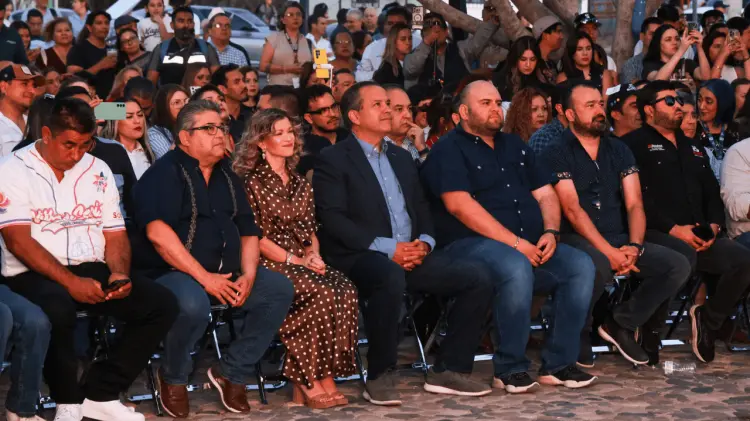 Antonio Astiazarán anunció que participarán más de mil 400 artistas. (Foto: Cristian Ruiz/EXPRESO)