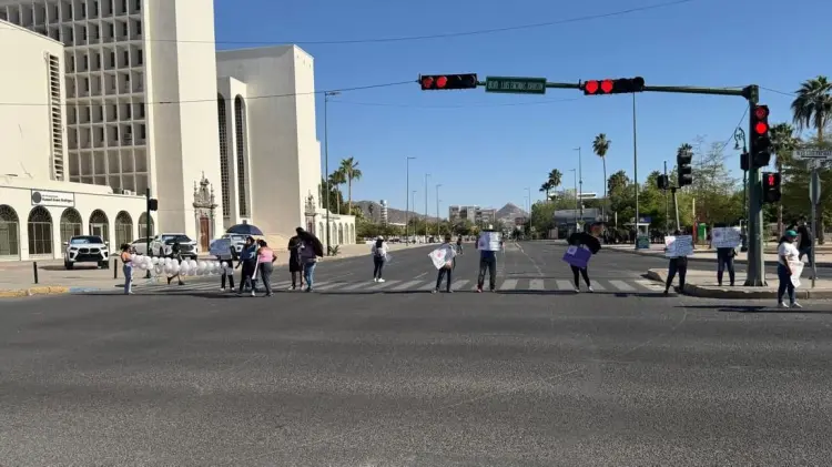 Toman calles de Hermosillo por caso de bebé Juliana. (Foto: Jesús Ballesteros/EXPRESO)