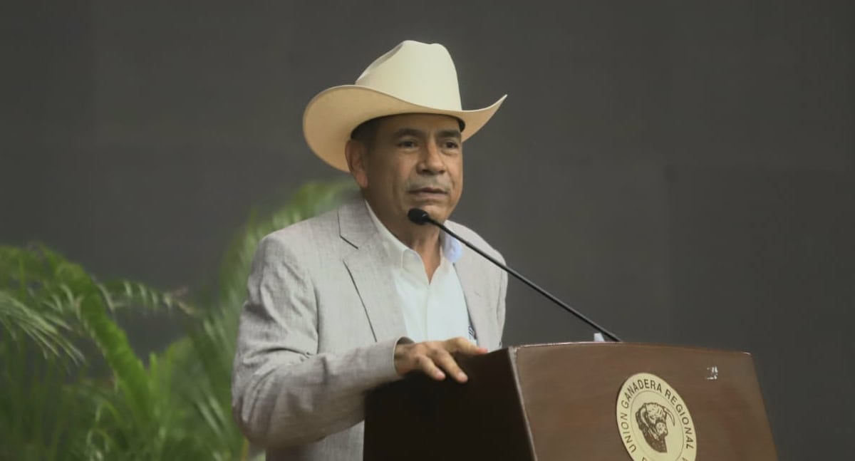 Respalda la UGRS nueva planta de mosca estéril