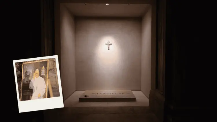 Su tumba es sencilla y sobria como él deseaba, con la inscripción Franciscus en latín. (Especial)
