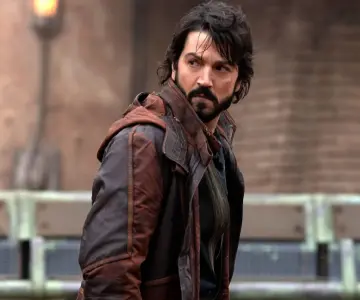 Diego Luna agradece apoyo latino al despedirse de Andor en México