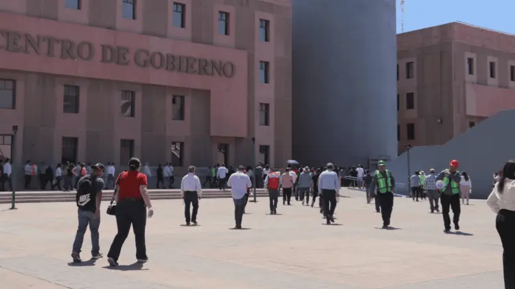 En Hermosillo se activaron las alarmas sísmicas del Centro de Gobierno. (Foto: Jorge Flores/EXPRESO)