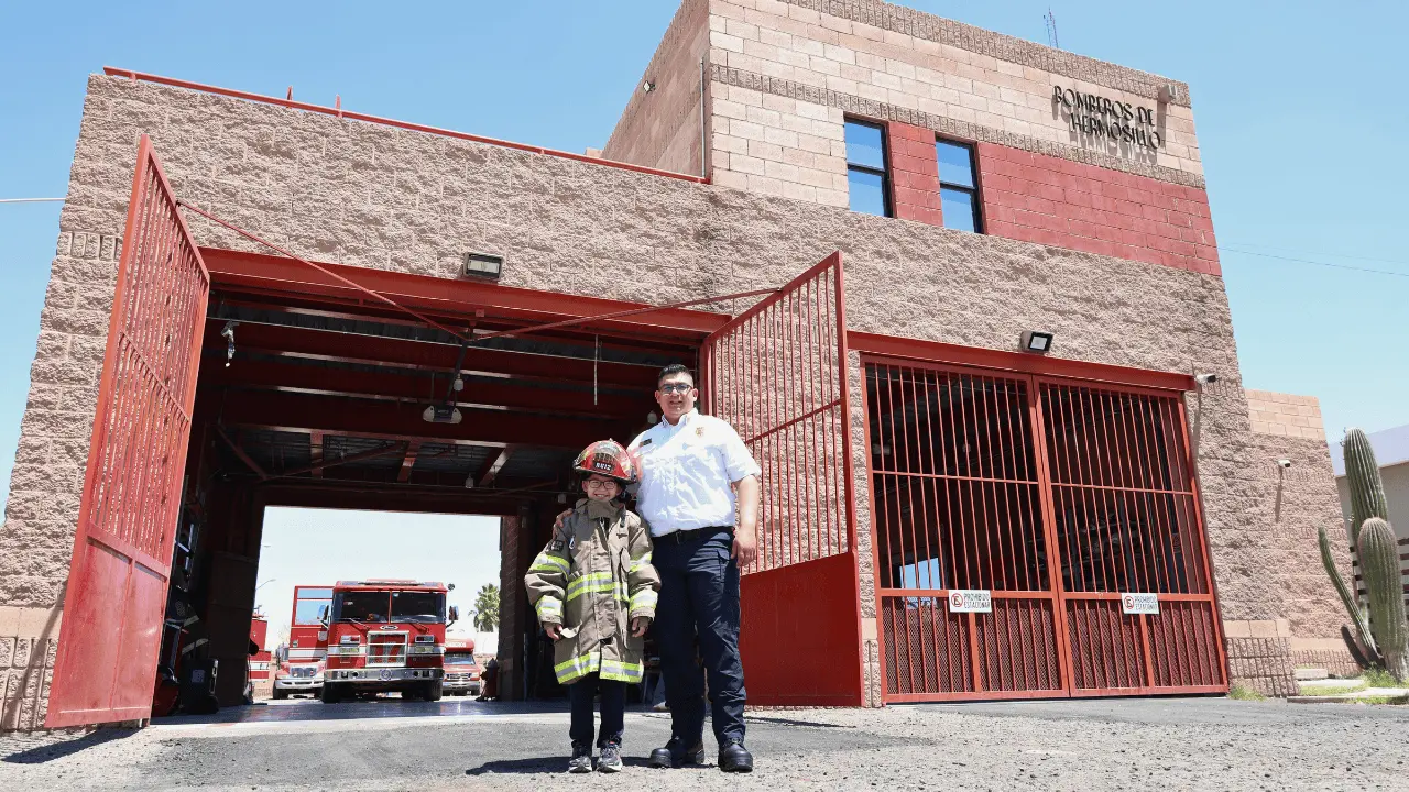 La vocación de ayudar se hereda: Carlos Ruiz quiere ser bombero