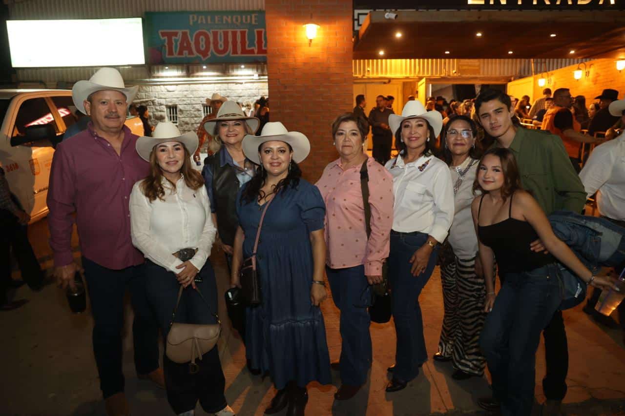 Disfrutan el primer día del Palenque con Julión Álvarez