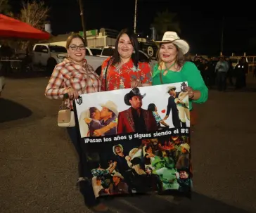 Disfrutan el primer día del Palenque con Julión Álvarez