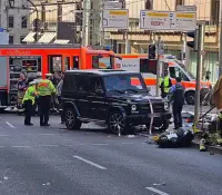 Conductor atropella a una multitud en Stuttgart; reportan heridos de gravedad