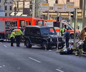 Conductor atropella a una multitud en Stuttgart; reportan heridos de gravedad