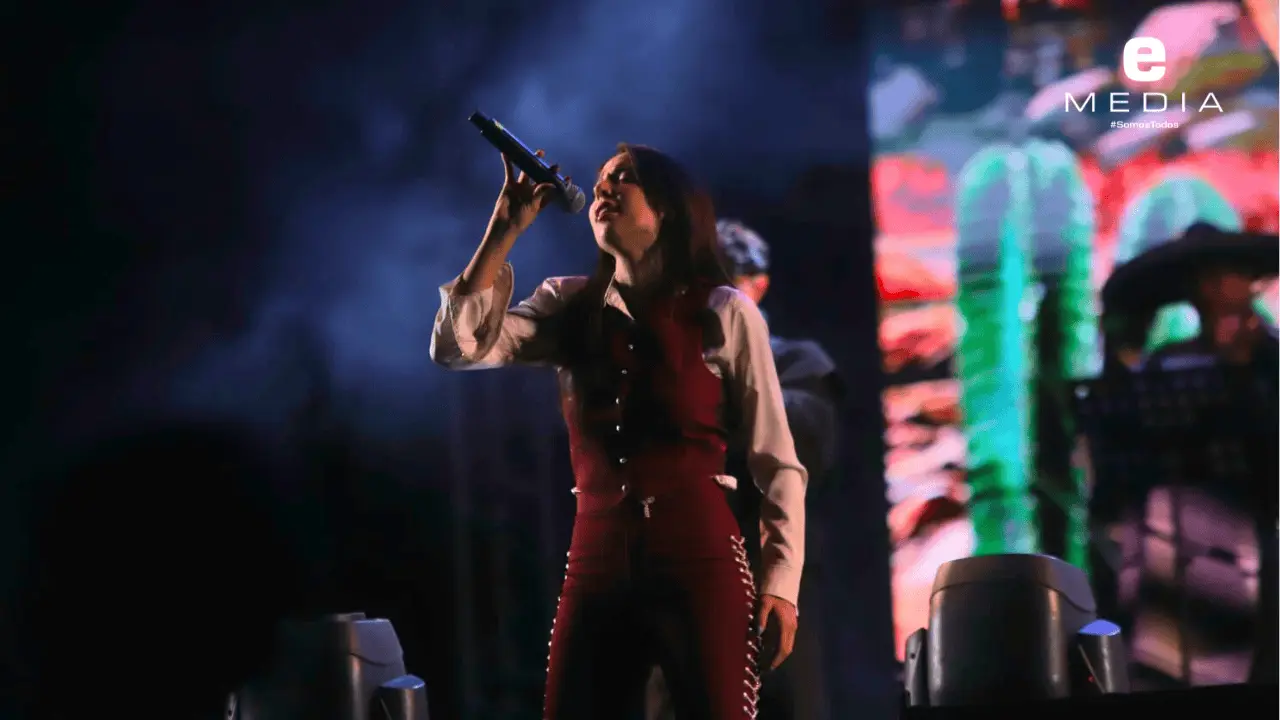 Majo Aguilar revive el alma ranchera en la Explanada de las Estrellas