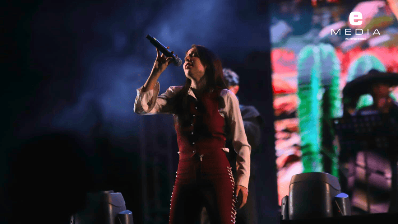 Majo Aguilar revive el alma ranchera en la Explanada de las Estrellas