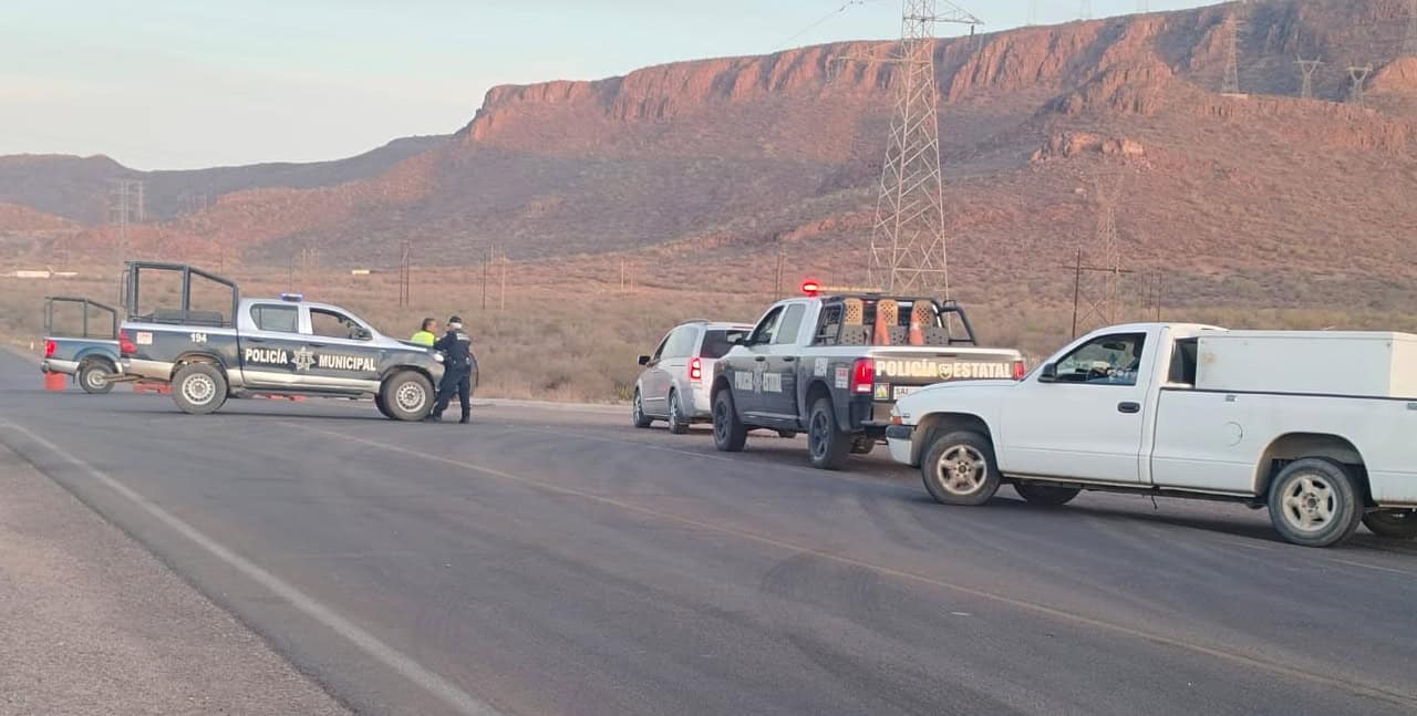 Cierran libramiento San José–San Judas en Guaymas por incendio forestal