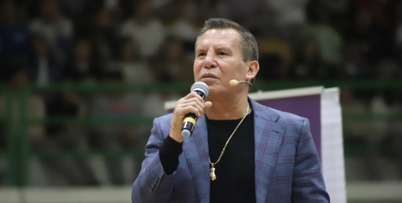 Julio César Chávez sufre el calor de Arabia Saudita