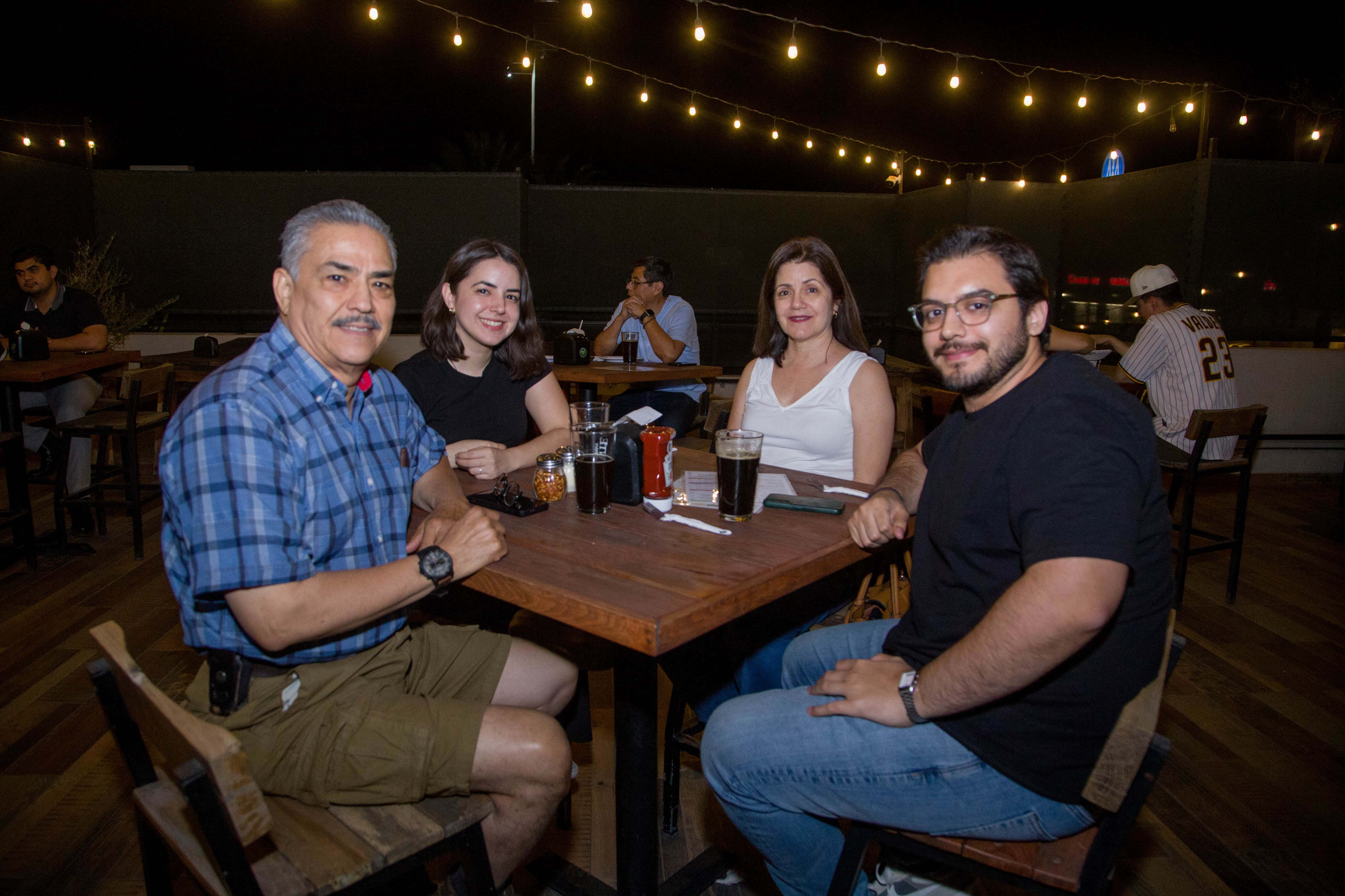 En Amante Brew Company pasan una excelente velada