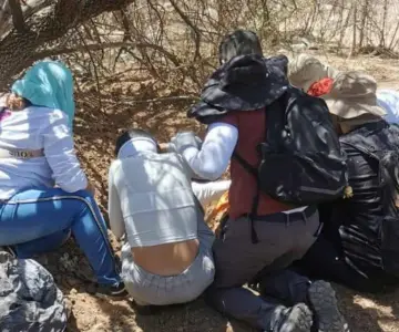 Investiga Fgjes hallazgo de restos en carretera de Sonora